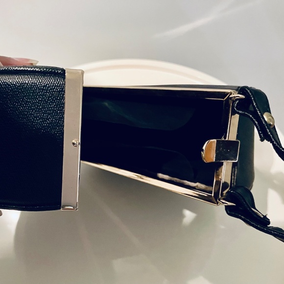 1960s-Style Black Circular Structured Handbag with Gold Hardware - Picture 7 of 9